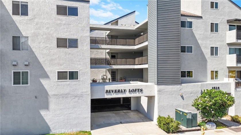 Welcome home to a 2-bedroom, 2-bathroom condo in the beautiful - Beach Condo for sale in Long Beach, California on Beachhouse.com