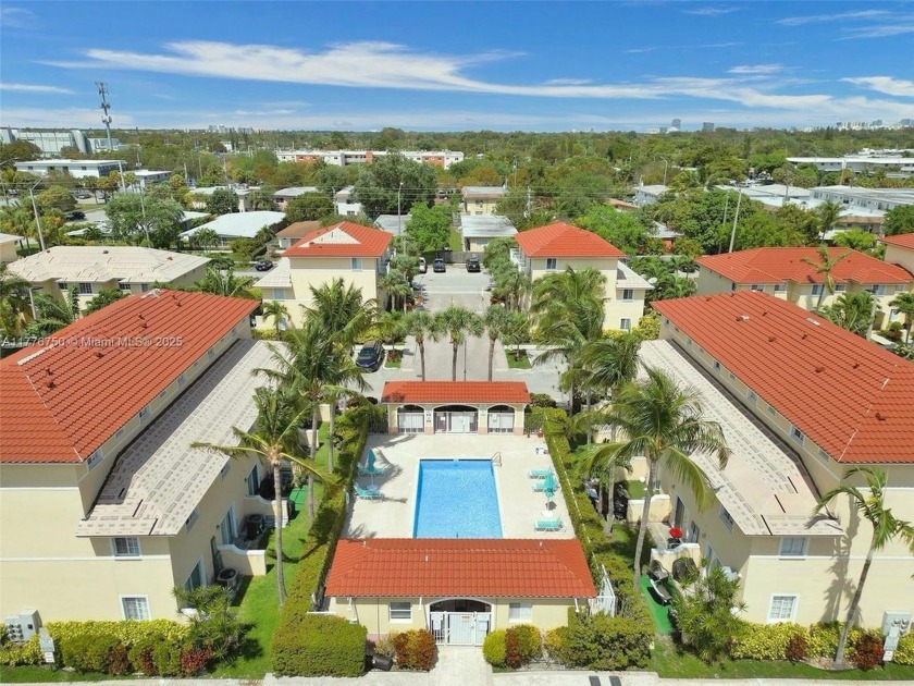If you want to find a house at a spectacular price like this one - Beach Townhome/Townhouse for sale in North Miami Beach, Florida on Beachhouse.com