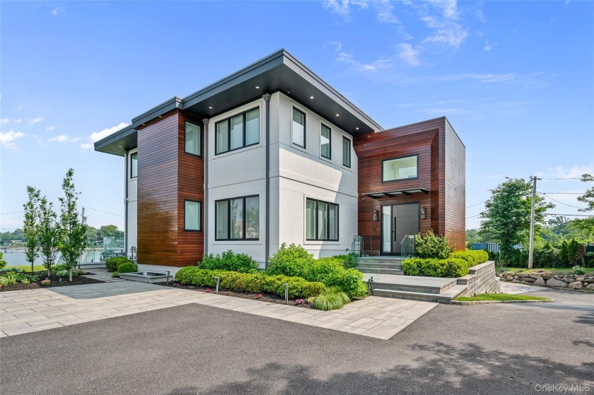 70 Candy Lane is a one-of-a-kind waterfront mansion located in - Beach Home for sale in Great Neck, New York on Beachhouse.com