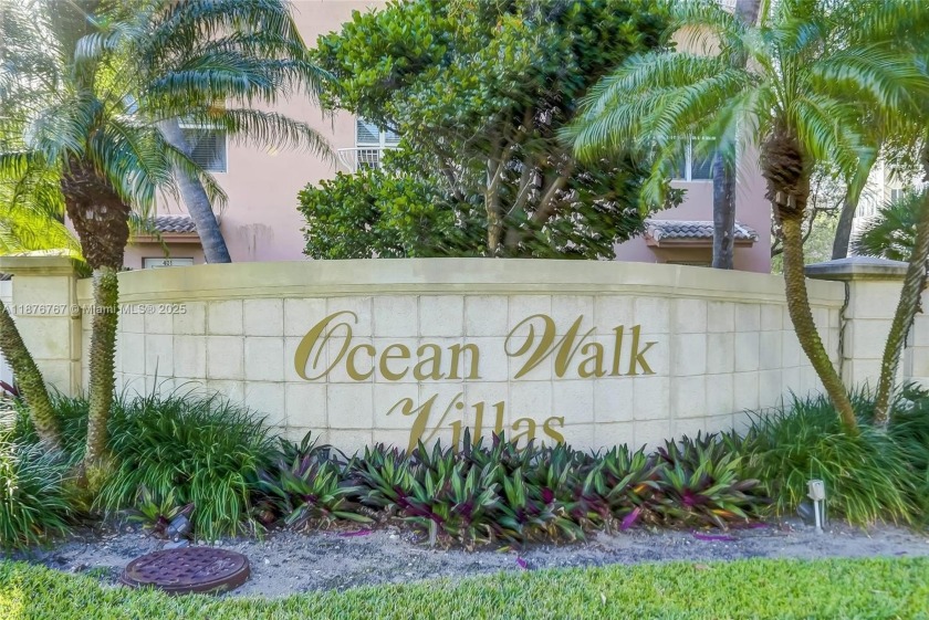 Townhome renovated in 2018, ocean view from the bedroom, all - Beach Townhome/Townhouse for sale in Lauderdale By The Sea, Florida on Beachhouse.com