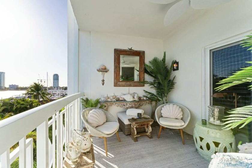 Views to Town Docks and Everglades lagoon! The gentle curve of - Beach Condo for sale in Palm Beach, Florida on Beachhouse.com