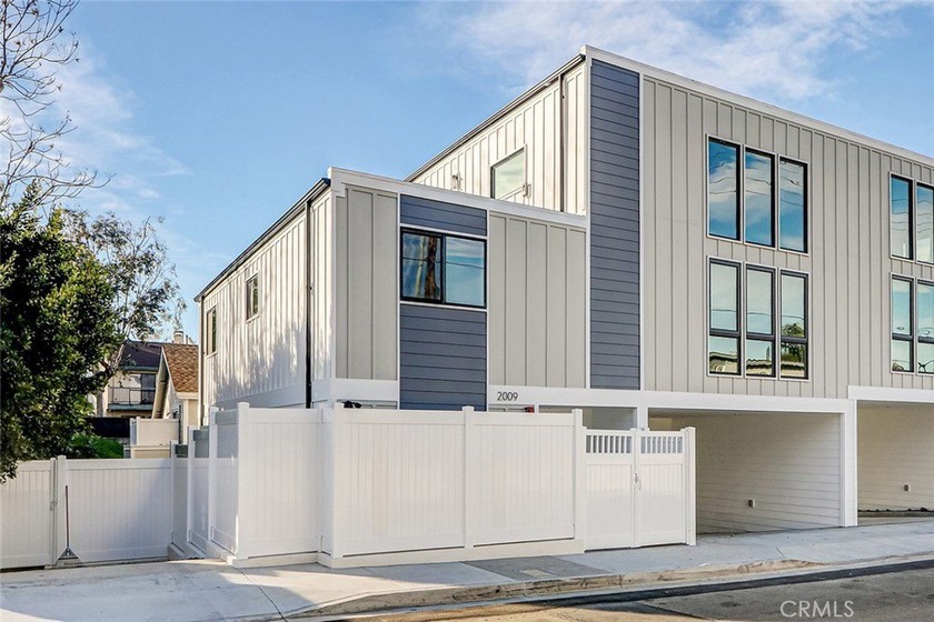 Welcome to this brand new, thoughtfully designed modern - Beach Townhome/Townhouse for sale in Redondo Beach, California on Beachhouse.com