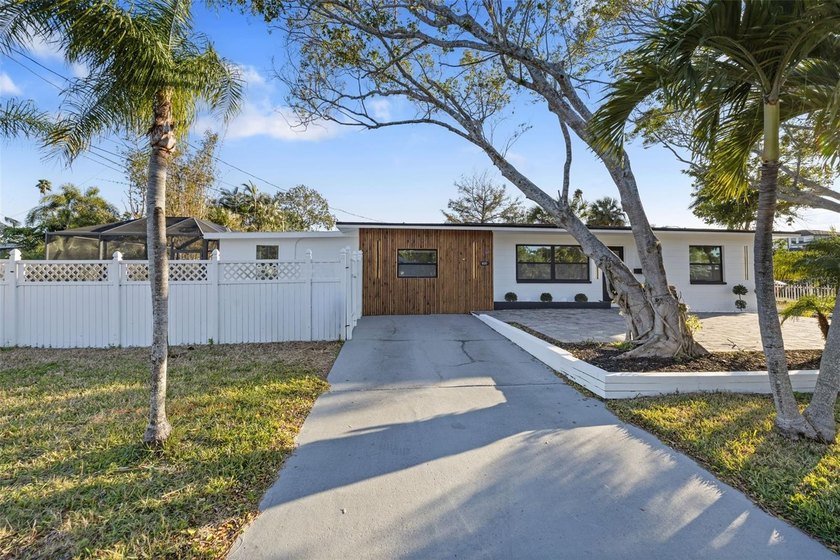 One or more photo(s) has been virtually staged. Exceptional - Beach Home for sale in St. Petersburg, Florida on Beachhouse.com