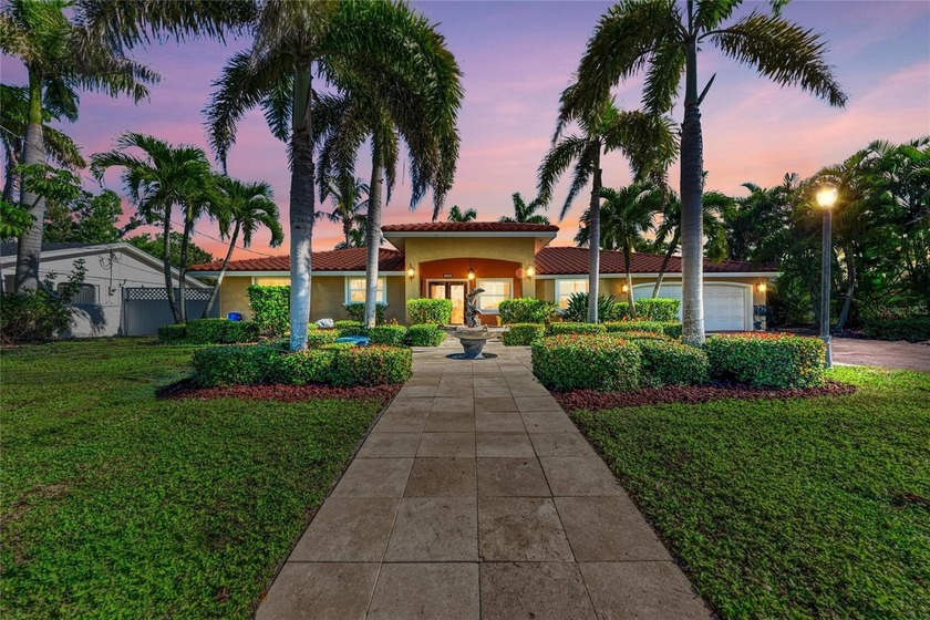 Location, location, location! Welcome to 608 Hampshire Lane on - Beach Home for sale in Holmes Beach, Florida on Beachhouse.com