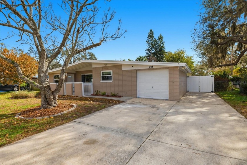 Under contract-accepting backup offers. Fall in love with this - Beach Home for sale in Tampa, Florida on Beachhouse.com