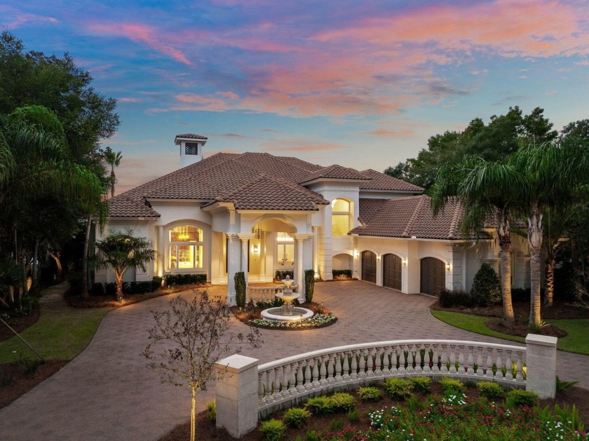 Finely appointed and beautifully remodeled with professional - Beach Home for sale in Destin, Florida on Beachhouse.com