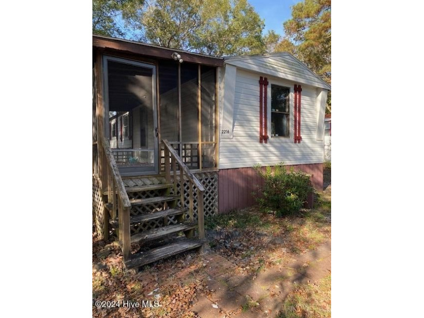 This 2 bedroom 2 bathroom home has been recently updated with - Beach Home for sale in Supply, North Carolina on Beachhouse.com