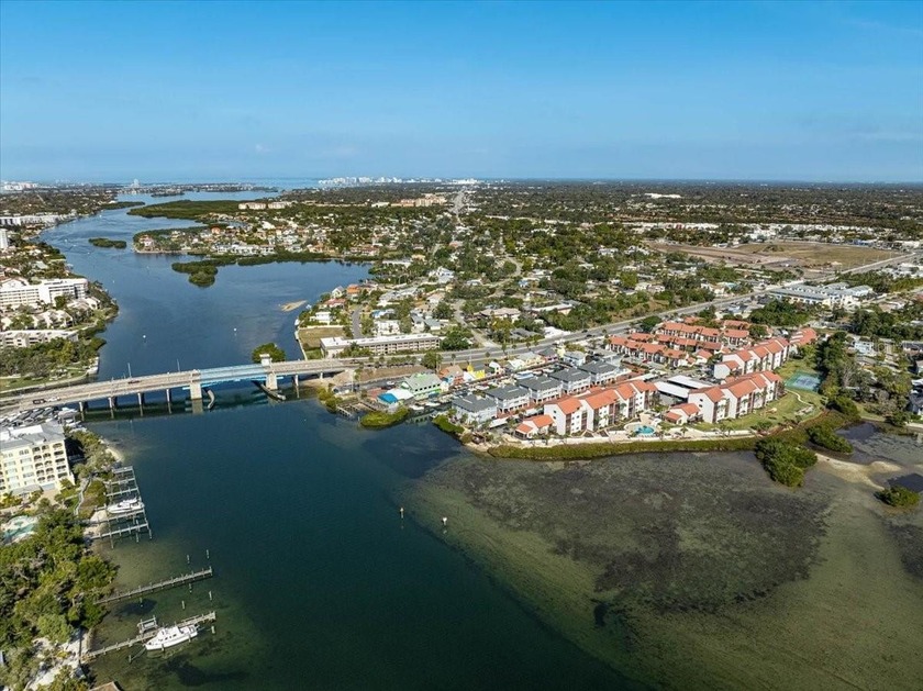 Beautiful Views of the Sarasota Intracoastal Waterway! This - Beach Condo for sale in Sarasota, Florida on Beachhouse.com