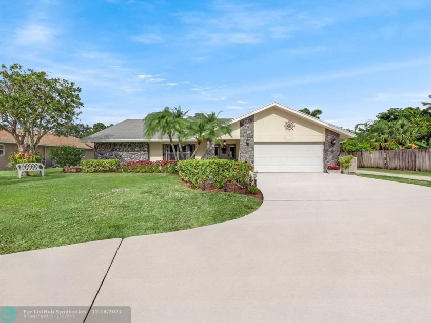 A rare find! Charming 3-bed, 2-bath home on a nearly half-acre - Beach Home for sale in Lake Worth, Florida on Beachhouse.com