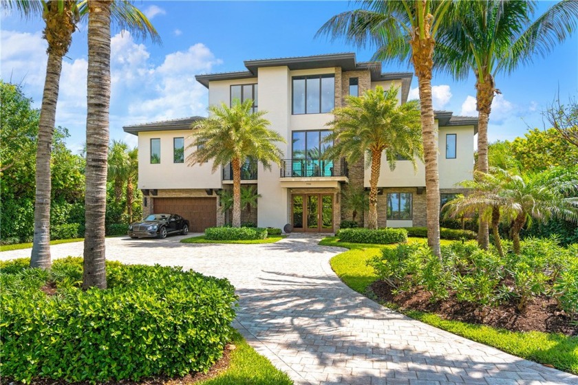 Sophisticated oceanfront home on .93 AC, the largest in the - Beach Home for sale in Jensen Beach, Florida on Beachhouse.com