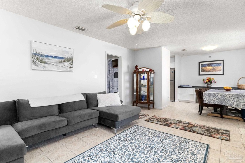 This beautifully updated 2-bedroom, 2-bathroom condo offers the - Beach Condo for sale in Gulf Breeze, Florida on Beachhouse.com