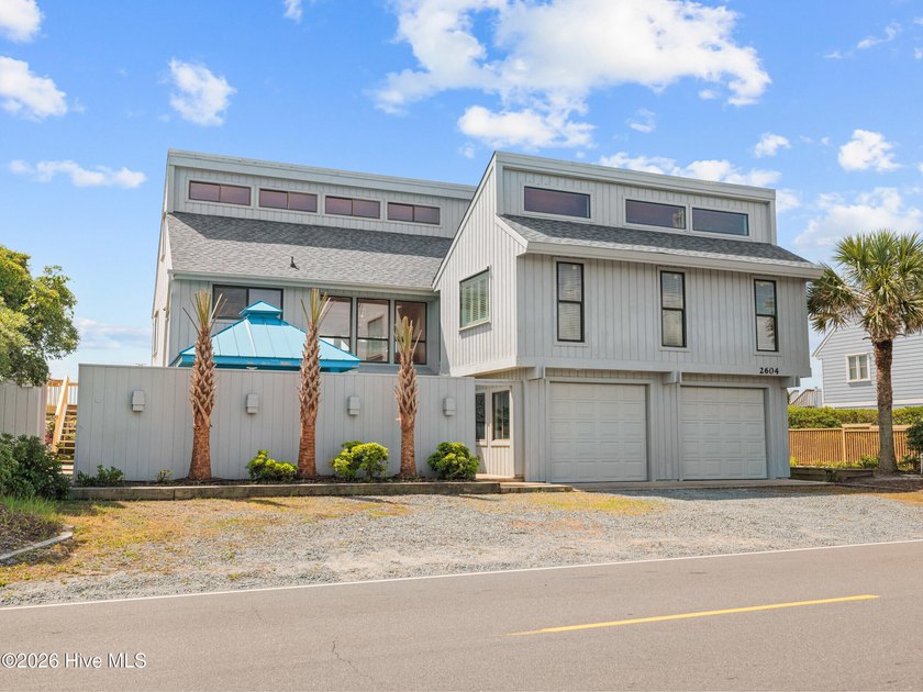 Deeded beach and intracoastal access! A rare find! Welcome to - Beach Home for sale in Surf City, North Carolina on Beachhouse.com