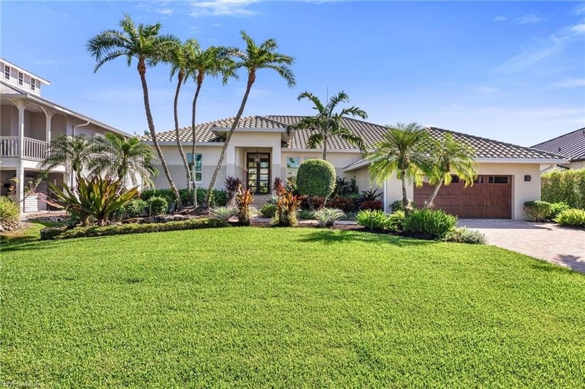 Charming Waterfront Pool Home in Royal Harbor, combining - Beach Home for sale in Naples, Florida on Beachhouse.com