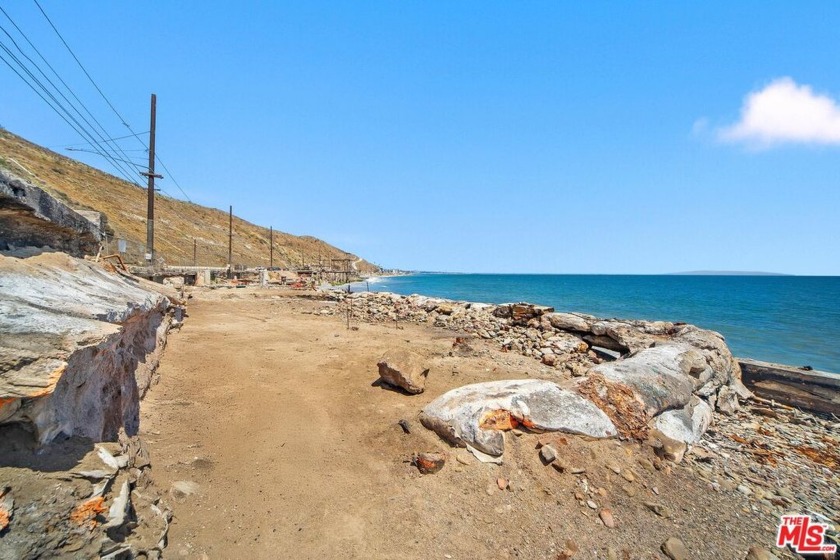 An exceptional opportunity to build your custom beachfront - Beach Lot for sale in Malibu, California on Beachhouse.com