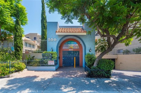 Experience coastal living in the heart of the Alamitos Beach - Beach Condo for sale in Long Beach, California on Beachhouse.com