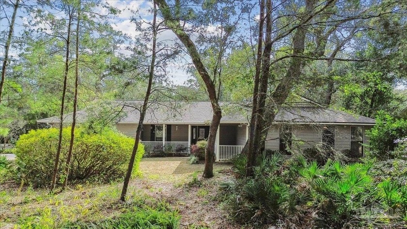 Welcome home! Located in beautiful Gulf Breeze, this four - Beach Home for sale in Gulf Breeze, Florida on Beachhouse.com