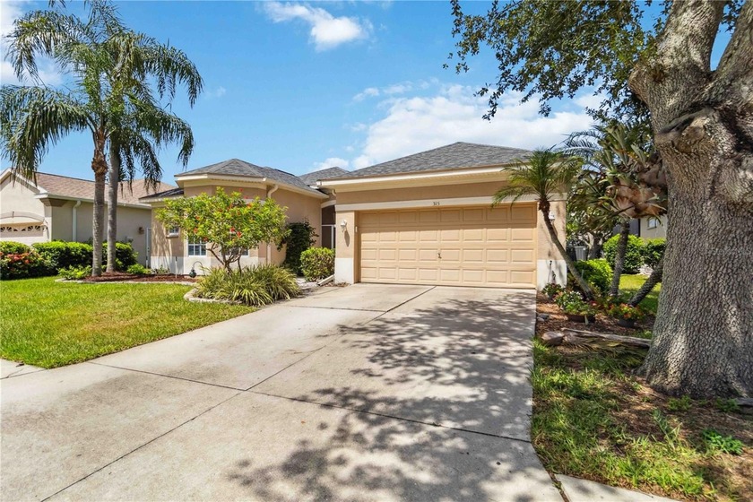 Welcome to your Florida oasis! This beautifully updated - Beach Home for sale in Bradenton, Florida on Beachhouse.com