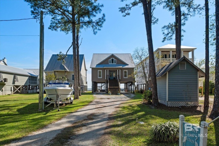 Experience breathtaking sunsets and the beauty of Mobile Bay - Beach Home for sale in Fairhope, Alabama on Beachhouse.com