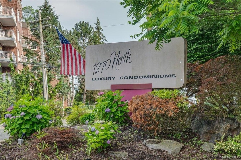 Welcome to this bright and sun-filled one-bedroom spacious condo - Beach Condo for sale in New Rochelle, New York on Beachhouse.com