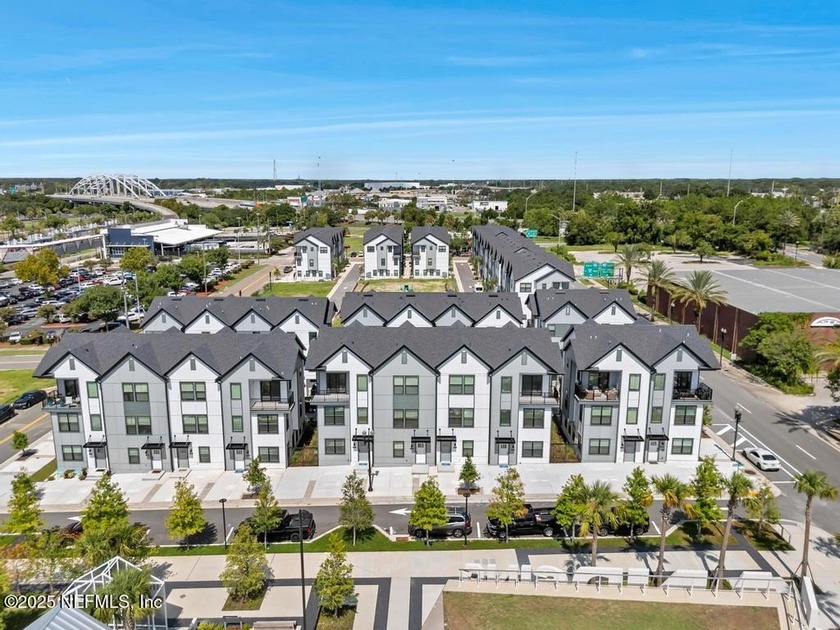 Discover urban living at its finest! Live in the heart of - Beach Condo for sale in Jacksonville, Florida on Beachhouse.com