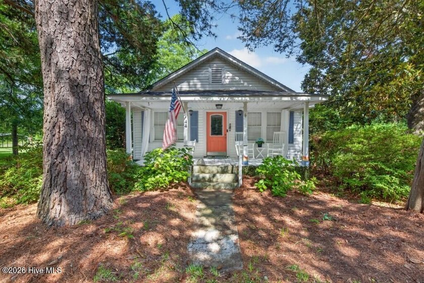 Escape to the slower pace of coastal country living in this - Beach Home for sale in Bayboro, North Carolina on Beachhouse.com