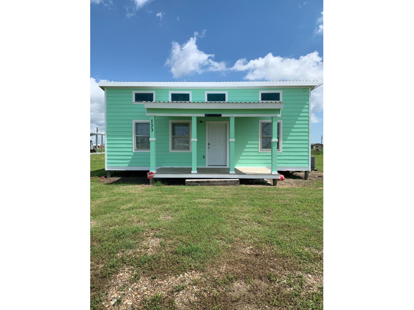 Your Perfect get-away is here! This is a must-see 2 bed,1 bath - Beach Home for sale in Palacios, Texas on Beachhouse.com