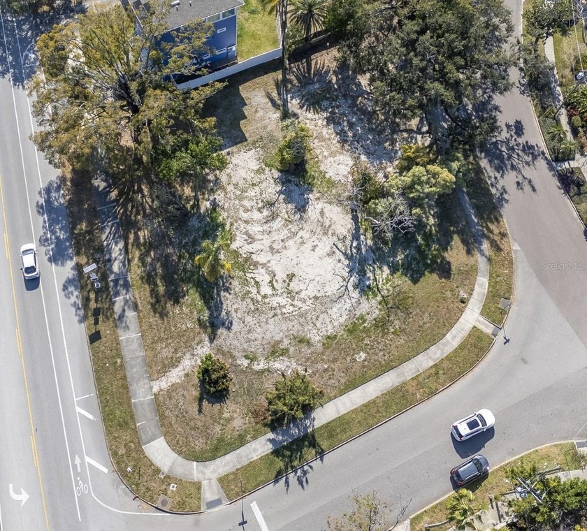 Exceptional opportunity to build your custom dream mansion at - Beach Lot for sale in Tampa, Florida on Beachhouse.com