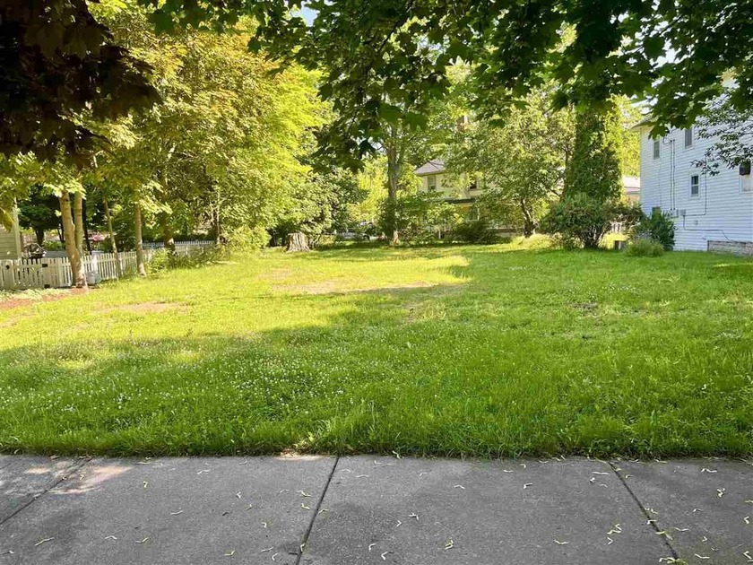 Steps from the center of Charlevoix's marina district, in - Beach Lot for sale in Charlevoix, Michigan on Beachhouse.com