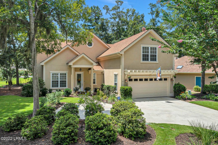This gorgeous 3000 sqft Rose Hill home rests on a quiet street - Beach Home for sale in Bluffton, South Carolina on Beachhouse.com