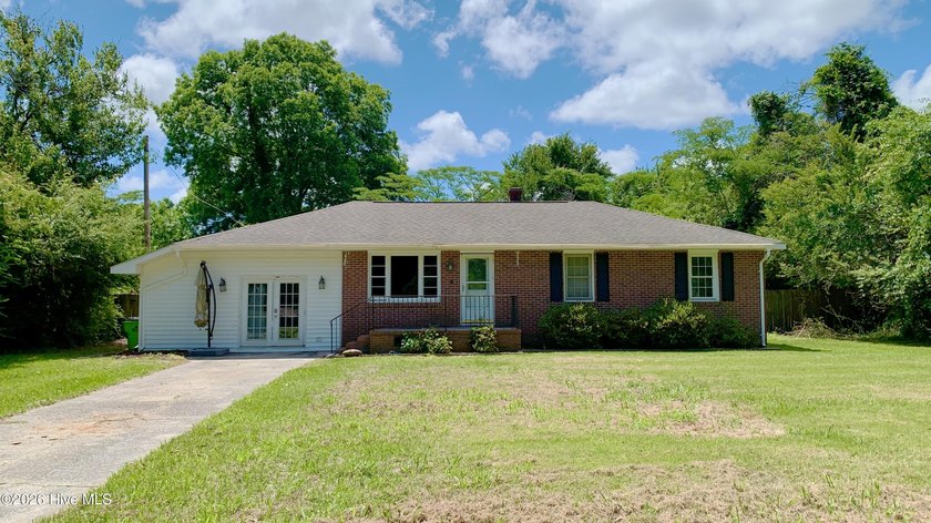 Nestled on an almost half-acre lot in Havelock, this ranch-style - Beach Home for sale in Havelock, North Carolina on Beachhouse.com