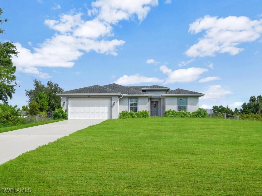 AMAZING LAYOUT! This single family home situated on a non-gated - Beach Home for sale in Lehigh Acres, Florida on Beachhouse.com