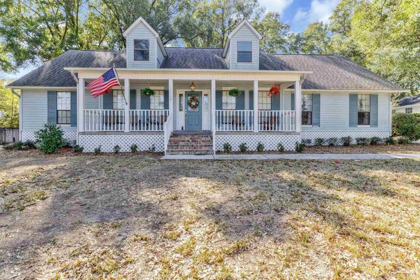 Wonderful 4 Bed Home in a Great Location!  *Fox Run* Neighbohood - Beach Home for sale in Pensacola, Florida on Beachhouse.com
