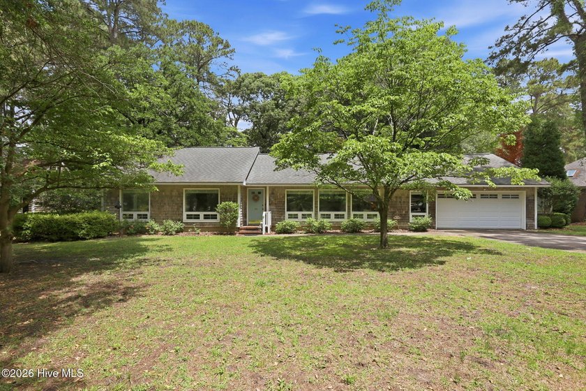 STOP scrolling if you've been dreaming about country club living - Beach Home for sale in Washington, North Carolina on Beachhouse.com