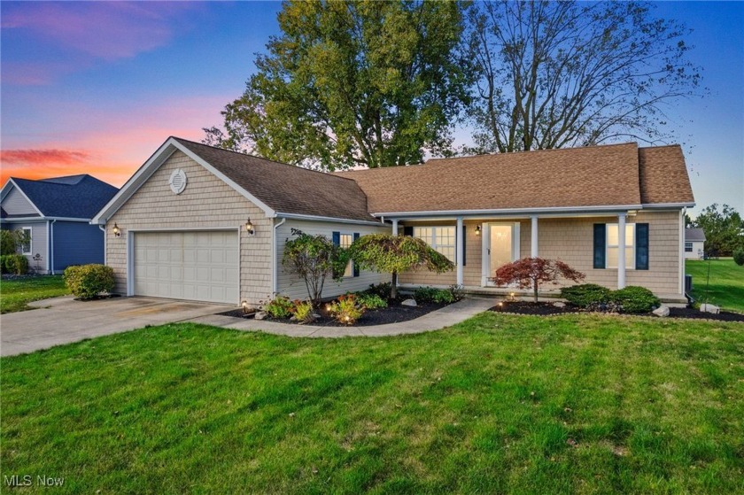 Welcome to your little slice of paradise!Just a stones throw - Beach Home for sale in Lakeside Marblehead, Ohio on Beachhouse.com