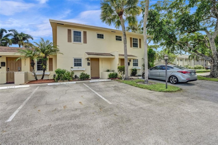 RARELY AVAILABLE, THE LARGEST TOWNHOME in this desirable Fort - Beach Townhome/Townhouse for sale in Fort Lauderdale, Florida on Beachhouse.com