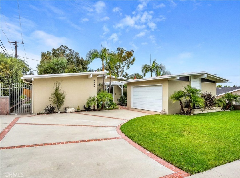 Charming, updated, one story 3 bedroom move in ready home in - Beach Home for sale in Rolling Hills Estates, California on Beachhouse.com