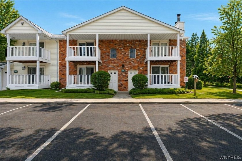Welcome home to this spotless 2-bedroom, 1.5 bath condo offering - Beach Condo for sale in Buffalo, New York on Beachhouse.com