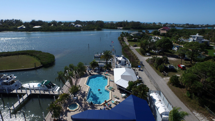 Beautiful Water view Marina side, Nice condo with access to pool - Beach Vacation Rentals in Cape Haze, Florida on Beachhouse.com