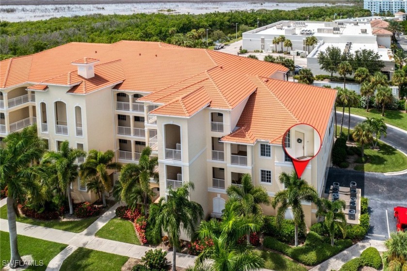 Welcome to your sun-kissed oasis! ?? This end-unit gem sits on - Beach Condo for sale in Fort Myers, Florida on Beachhouse.com