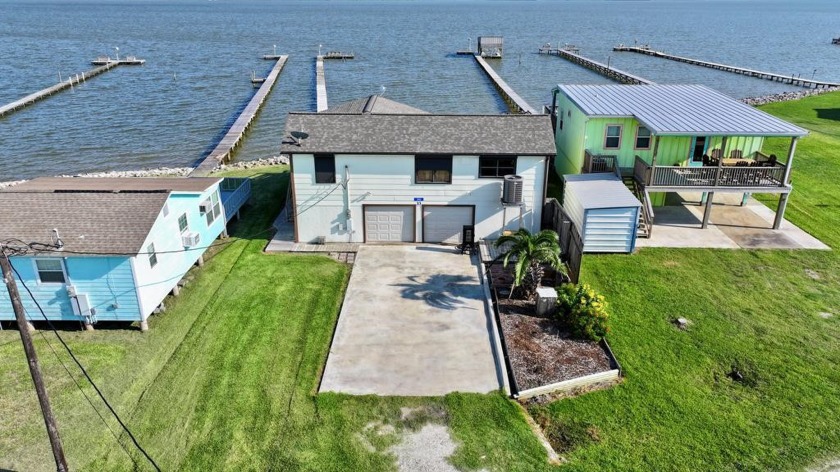 WATERFRONT HOME, On Beautiful Turtle Bay, 3 bdr, 2 bth,1928 sq - Beach Home for sale in Palacios, Texas on Beachhouse.com