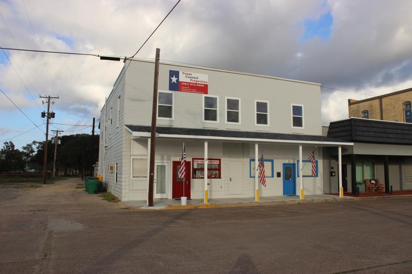 2 Story Building, Downstairs is 2 Offices, Each office is - Beach Commercial for sale in Palacios, Texas on Beachhouse.com