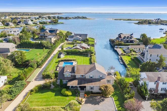 LOCATION,LOCATION,LOCATION: This is a rare waterfront double-lot - Beach Home for sale in Southampton, New York on Beachhouse.com