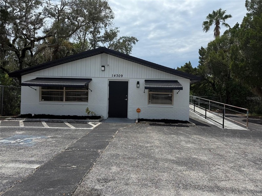Great Opportunity To Own A Building With C1 Zoning!! This - Beach Commercial for sale in Hudson, Florida on Beachhouse.com
