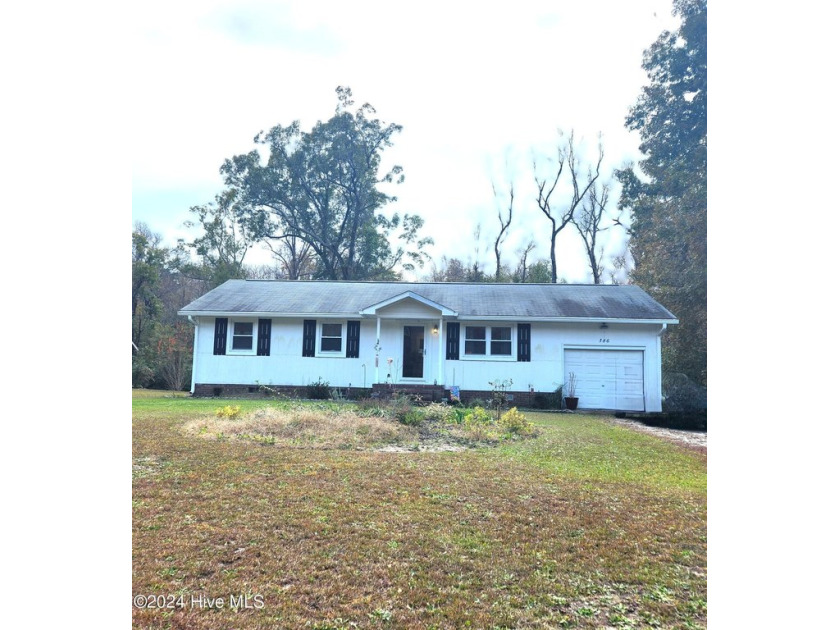 Come see this Affordable Home - $225,000   

3 Bedrooms | 1.5 - Beach Home for sale in Hubert, North Carolina on Beachhouse.com