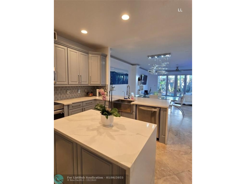 Spacious Townhome in the sought after NE corner of Victoria Park - Beach Townhome/Townhouse for sale in Fort Lauderdale, Florida on Beachhouse.com