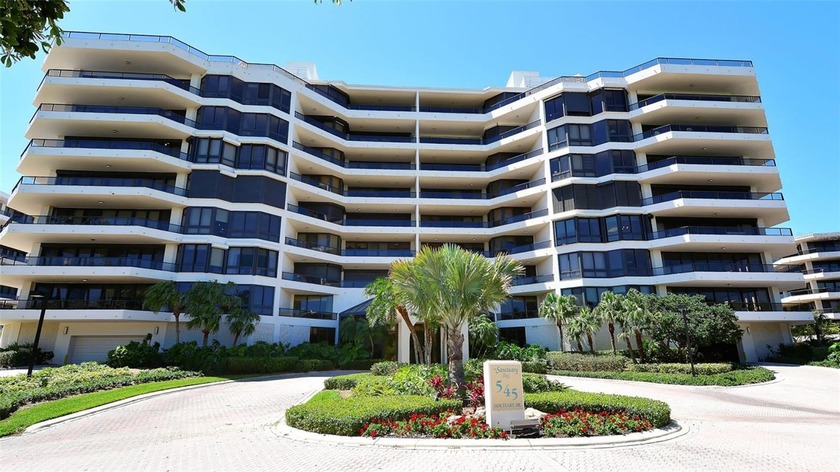 Under contract-accepting backup offers. Island paradise behind - Beach Condo for sale in Longboat Key, Florida on Beachhouse.com