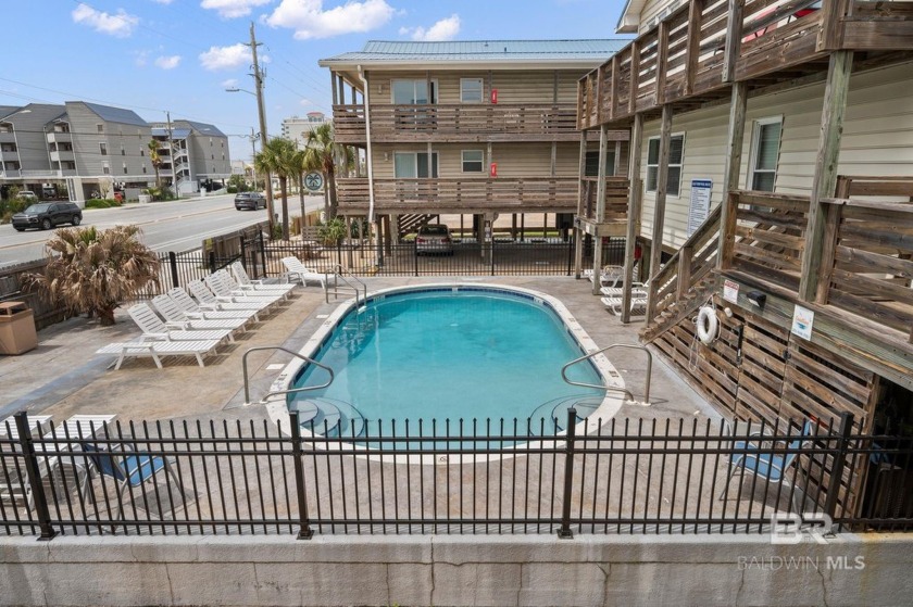 Location Location Location!! This turnkey 2BD/1.5 Bath unit is - Beach Condo for sale in Gulf Shores, Alabama on Beachhouse.com