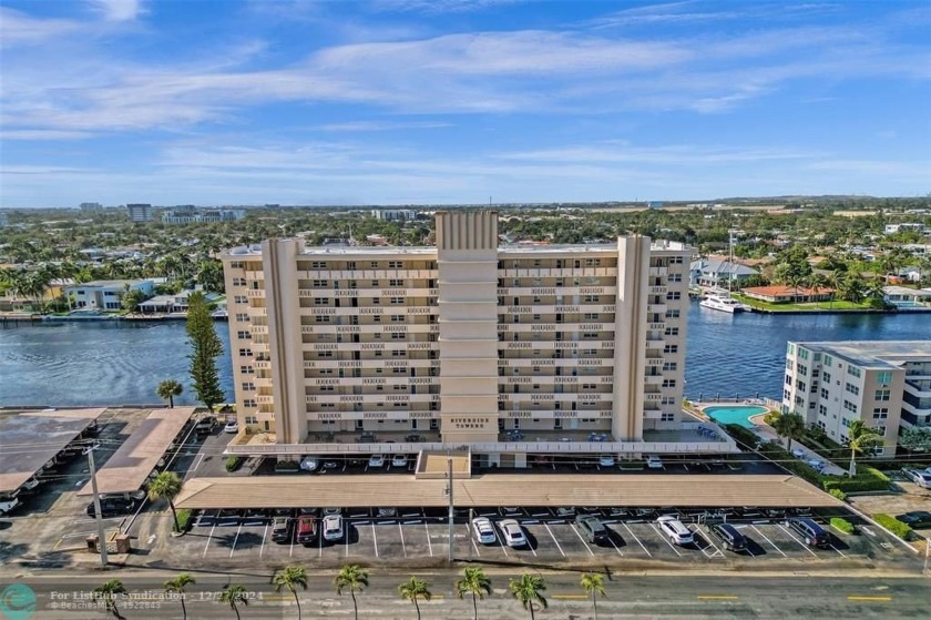 MOVE IN READY SOUTHEAST, CORNER UNIT WITH VIEWS OF INTRACOASTAL - Beach Condo for sale in Pompano Beach, Florida on Beachhouse.com