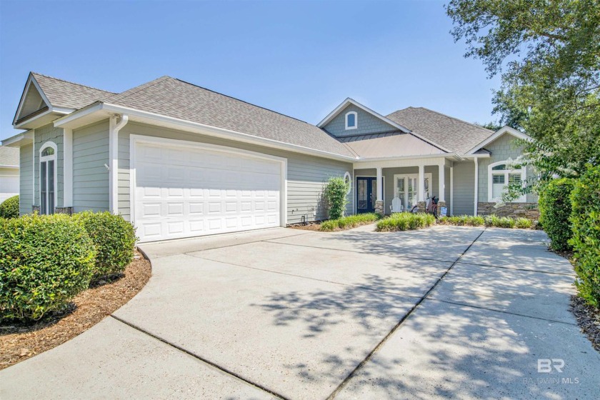 Beautifully updated, Fantastically located and Meticulously - Beach Home for sale in Gulf Shores, Alabama on Beachhouse.com