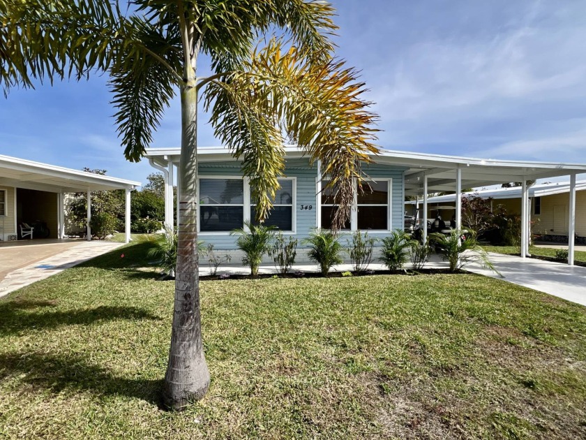 What a find! This furnished 2 bed/2bath/den waterfront home is a - Beach Home for sale in Fort Myers, Florida on Beachhouse.com